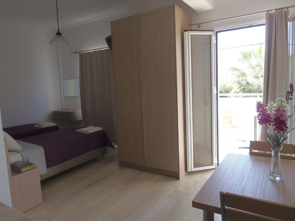 Angelica Studios And Apartments Agia Marina Pokoj fotografie