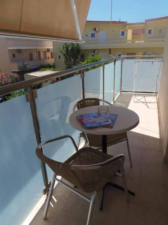 Angelica Studios And Apartments Agia Marina Pokoj fotografie