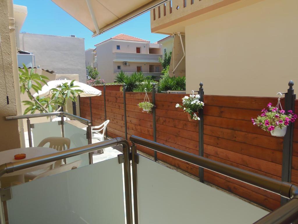 Angelica Studios And Apartments Agia Marina Pokoj fotografie